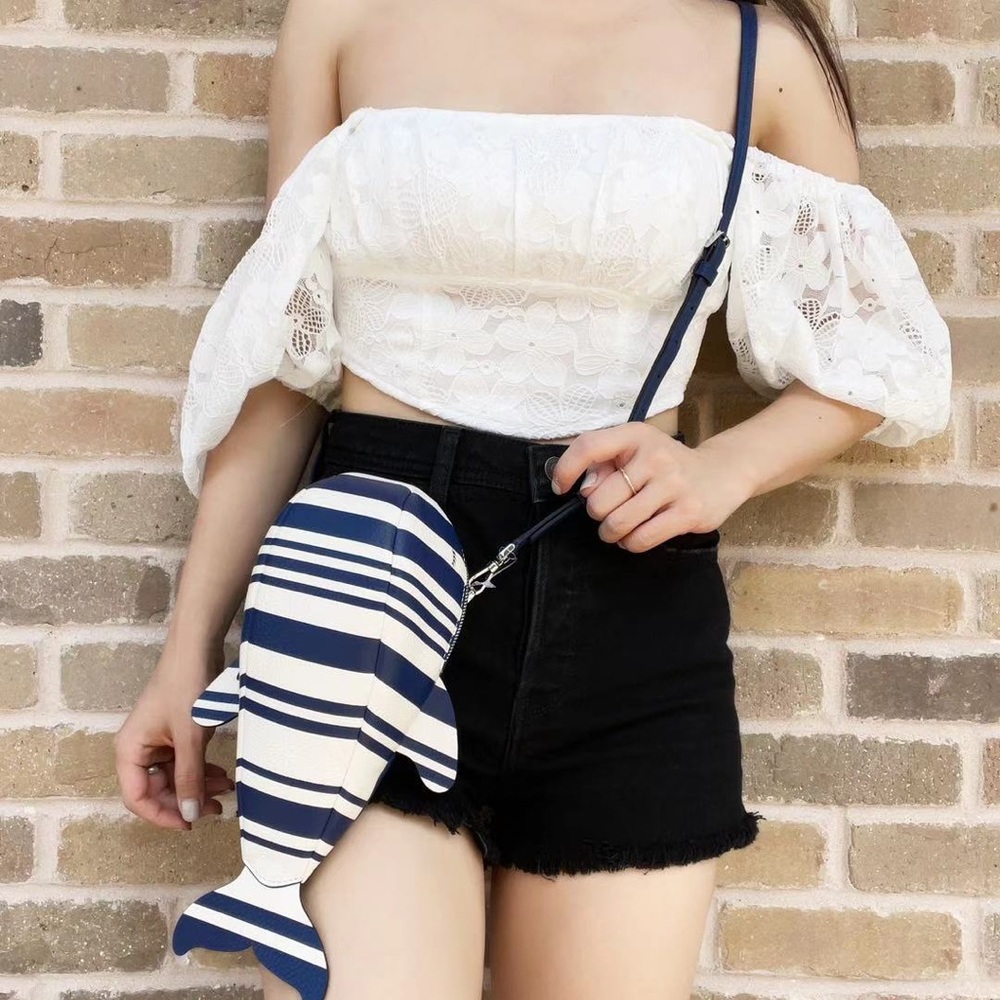 Kate Spade Whale Shore Thing Blue Stripe Crossbody Novelty Purse RARE - Picture 2 of 4